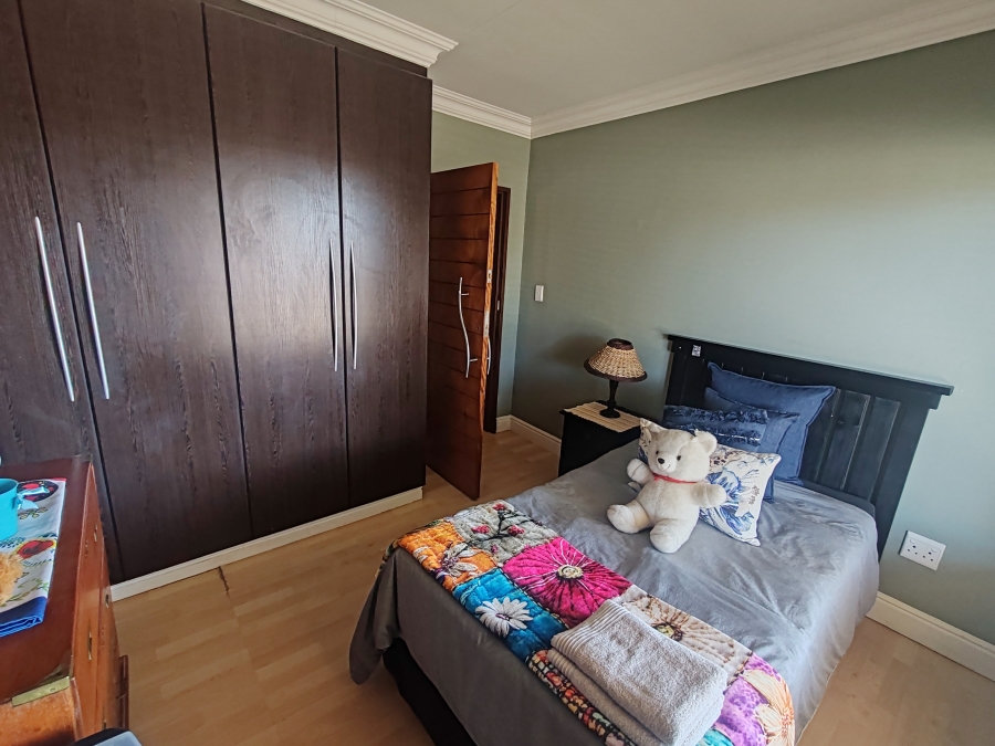 4 Bedroom Property for Sale in Strelitzia Park Eastern Cape